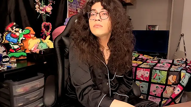 ShinyCherub online show from 09/26/25, 06:17