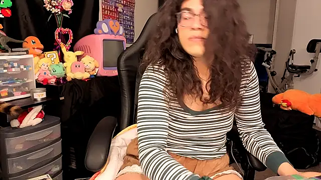 ShinyCherub online show from 10/17/25, 10:29