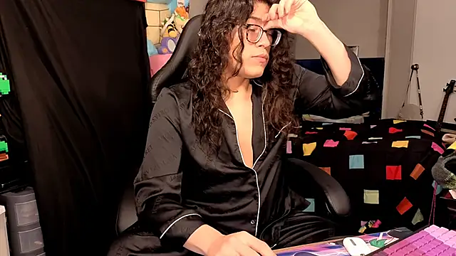 ShinyCherub online show from 11/29/25, 06:33