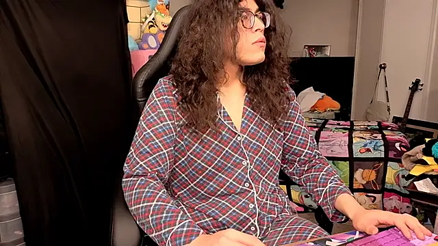 ShinyCherub online show from 11/30/25, 10:14