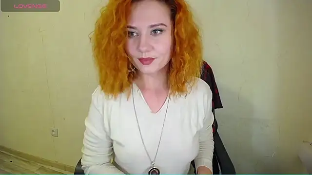 Snapshot of RedHeadSTARx chatting on 02/28/25, 03:04 RedHeadSTARx online show from 02/28/25, 03:04