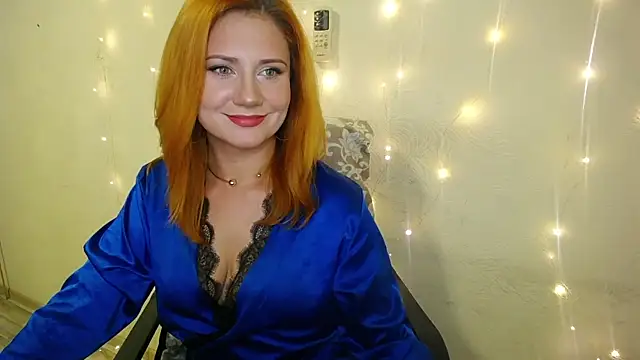 Snapshot of RedHeadSTARx chatting on 11/11/25, 02:39 RedHeadSTARx online show from 11/11/25, 02:39