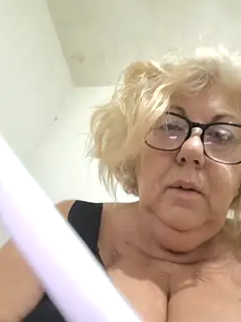 Merilulla online show from 11/17/25, 05:08