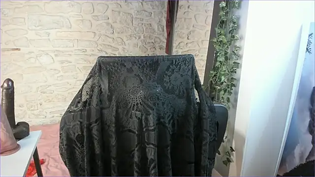 Mayala   online show from 11/01/25, 04:31