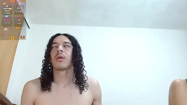 Snapshot of thefockers69 chatting on 11/12/25, 10:41 thefockers69 online show from 11/12/25, 10:41