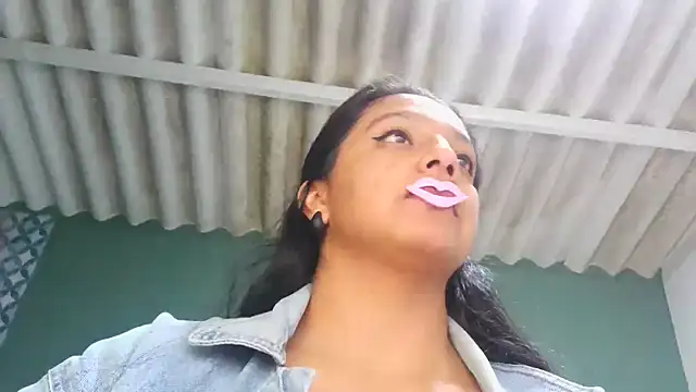 Snapshot of almaswan1 chatting on 10/07/25, 05:43 almaswan1 online show from 10/07/25, 05:43