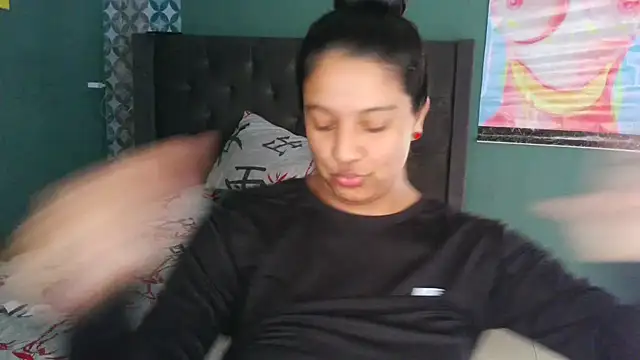 Snapshot of almaswan1 chatting on 11/07/25, 03:23 almaswan1 online show from 11/07/25, 03:23