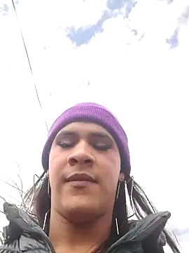 Snapshot of Babylolatop chatting on 12/21/24, 02:26 Babylolatop online show from 12/21/24, 02:26