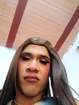 Snapshot of Babylolatop chatting on 12/24/24, 02:21 Babylolatop online show from 12/24/24, 02:21