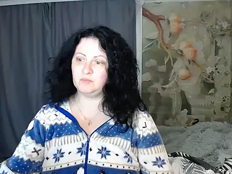 Lillian2 online show from 11/04/25, 10:53