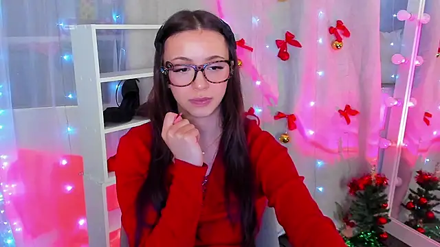 Snapshot of MipsyMipson chatting on 12/12/24, 12:44 MipsyMipson online show from 12/12/24, 12:44
