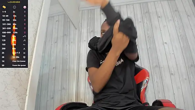 Snapshot of DominicSccott chatting on 03/12/25, 12:57 DominicSccott online show from 03/12/25, 12:57