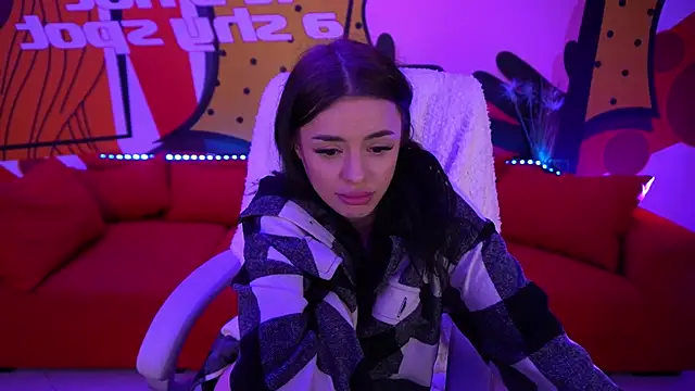 Snapshot of Daenerys_Daenn chatting on 01/04/25, 07:23 Daenerys Daenn online show from 01/04/25, 07:23