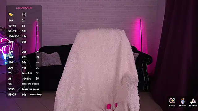 Snapshot of Daenerys_Daenn chatting on 02/04/25, 08:24 Daenerys Daenn online show from 02/04/25, 08:24