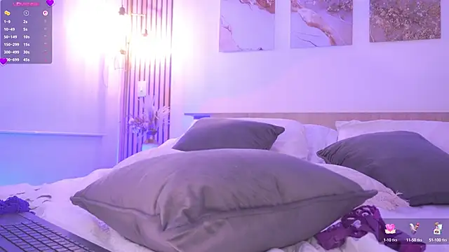 Snapshot of LillyThompson chatting on 02/19/25, 04:23 LillyThompson online show from 02/19/25, 04:23