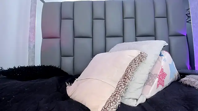  MiaBrown  online show from 02/14/25, 06:19