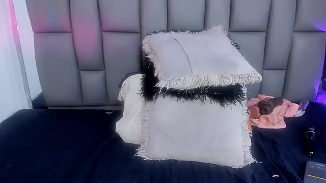  MiaBrown  online show from 03/19/25, 06:23