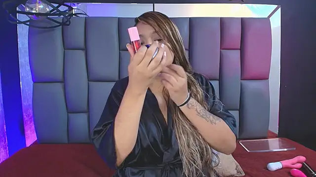  MiaBrown  online show from 09/19/25, 12:06