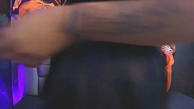  MiaBrown  online show from 10/20/25, 12:05