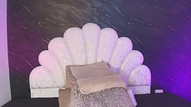  MiaBrown  online show from 04/06/26, 12:06