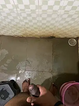 Snapshot of Honeydick7 chatting on 12/24/24, 04:22 Honeydick7 online show from 12/24/24, 04:22