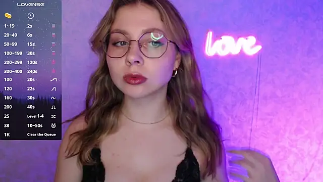 Leah Reed online show from 02/20/25, 01:51