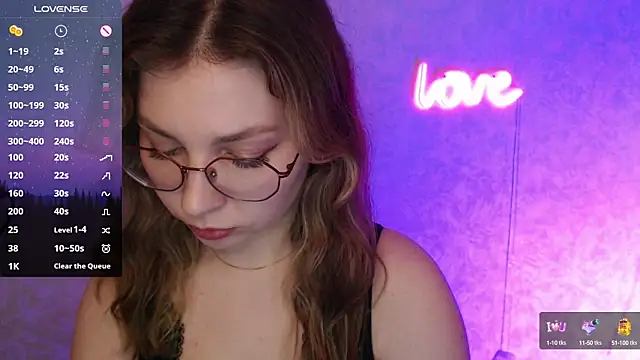 Leah Reed online show from 03/21/25, 01:34