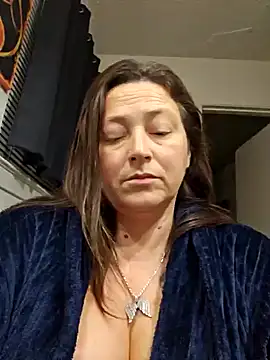 Snapshot of angelbaby1998 chatting on 12/17/24, 04:12 angelbaby1998 online show from 12/17/24, 04:12