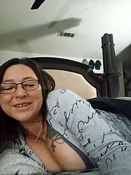 angelbaby1998 online show from 11/16/25, 07:14