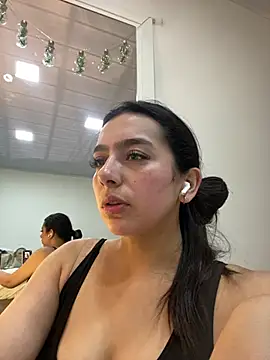 Nicollemays online show from 02/11/25, 12:05