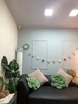 Nicollemays online show from 02/17/25, 12:05