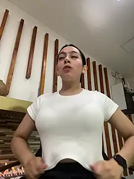 Nicollemays online show from 02/21/25, 12:06