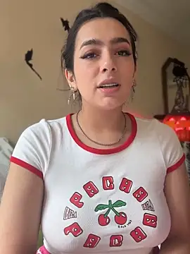 Nicollemays online show from 10/21/25, 02:18