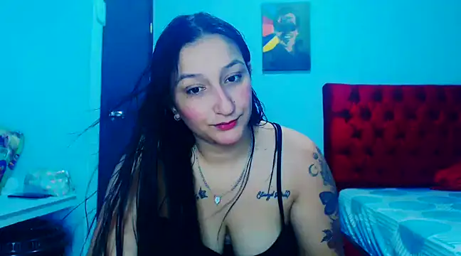 Snapshot of liz_dirty chatting on 12/21/24, 11:02 liz dirty online show from 12/21/24, 11:02