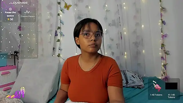 Snapshot of Aleja_DANS chatting on 12/31/24, 04:38 Aleja DANS online show from 12/31/24, 04:38