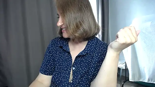 DonnaMagdalena online show from 06/14/26, 11:45