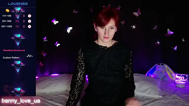 intolerable girl online show from 01/09/25, 08:33