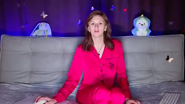 intolerable girl online show from 10/07/25, 07:44