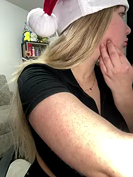 Celestedubois online show from 12/18/25, 11:22