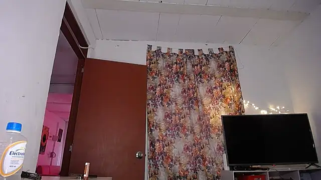 yselahot online show from 03/03/25, 08:21