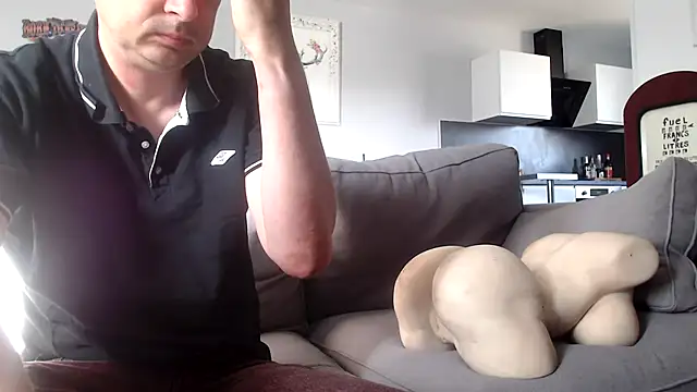 Snapshot of freddy0222222 chatting on 07/19/26, 07:01 freddy0222222 online show from 07/19/26, 07:01