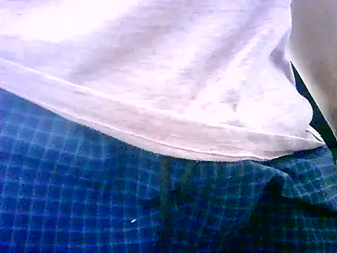 Snapshot of mrose8080 chatting on 11/21/25, 06:39 mrose8080 online show from 11/21/25, 06:39