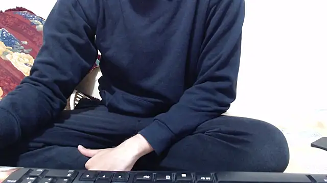 Alexdelarge323 online show from 04/15/26, 04:14