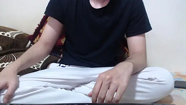 Alexdelarge323 online show from 04/27/26, 02:37