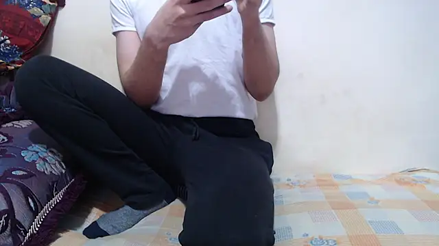 Alexdelarge323 online show from 05/06/26, 03:50