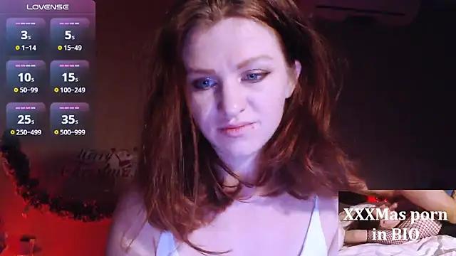 Snapshot of Cassie_Wild chatting on 12/18/24, 01:56 Cassie Wild online show from 12/18/24, 01:56