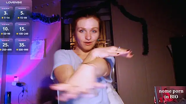 Snapshot of Cassie_Wild chatting on 02/05/25, 01:33 Cassie Wild online show from 02/05/25, 01:33