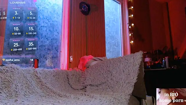 Snapshot of Cassie_Wild chatting on 10/27/25, 01:26 Cassie Wild online show from 10/27/25, 01:26