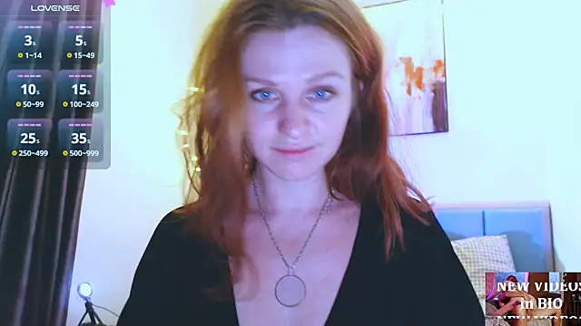 Snapshot of Cassie_Wild chatting on 11/27/25, 02:08 Cassie Wild online show from 11/27/25, 02:08