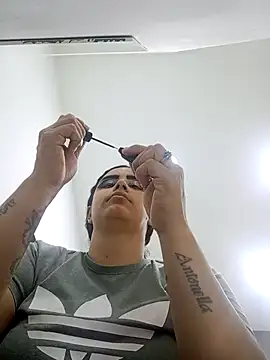 MariaGaitan online show from 11/22/25, 07:02